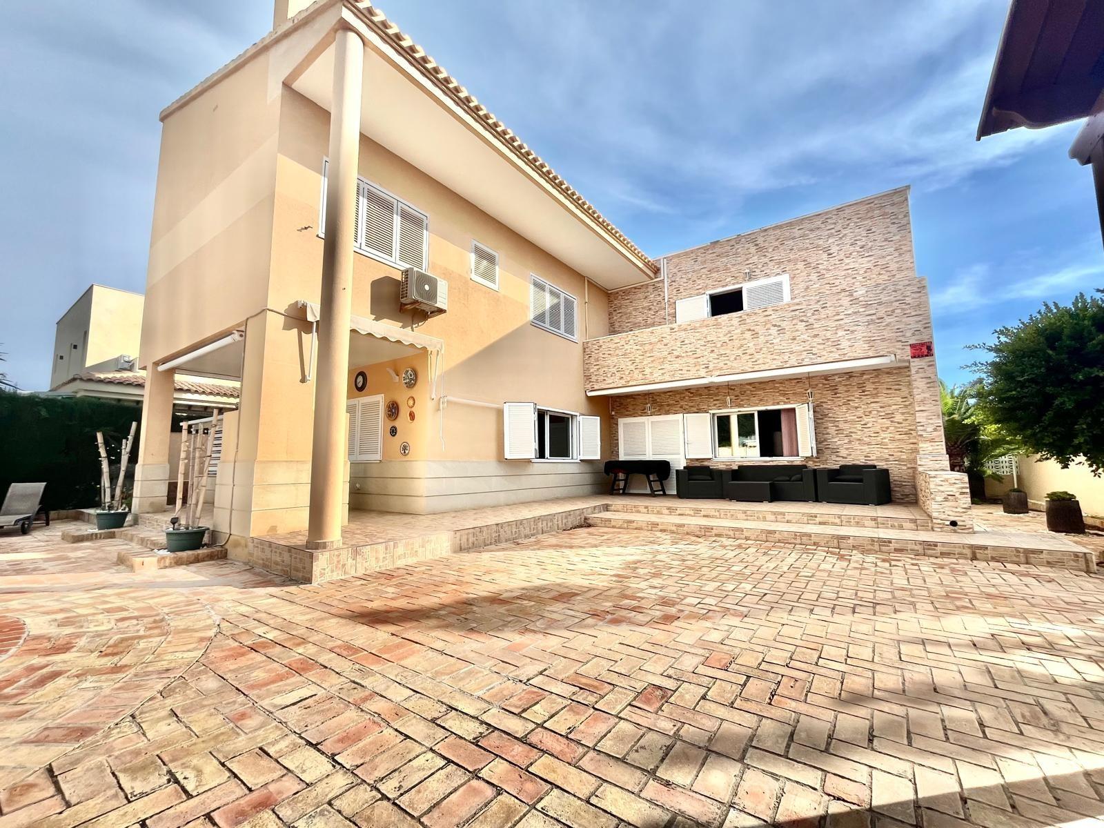 Villa Torrevieja, Alicante, Spānijā 4 istabas, 291 m2 Nr. 148520