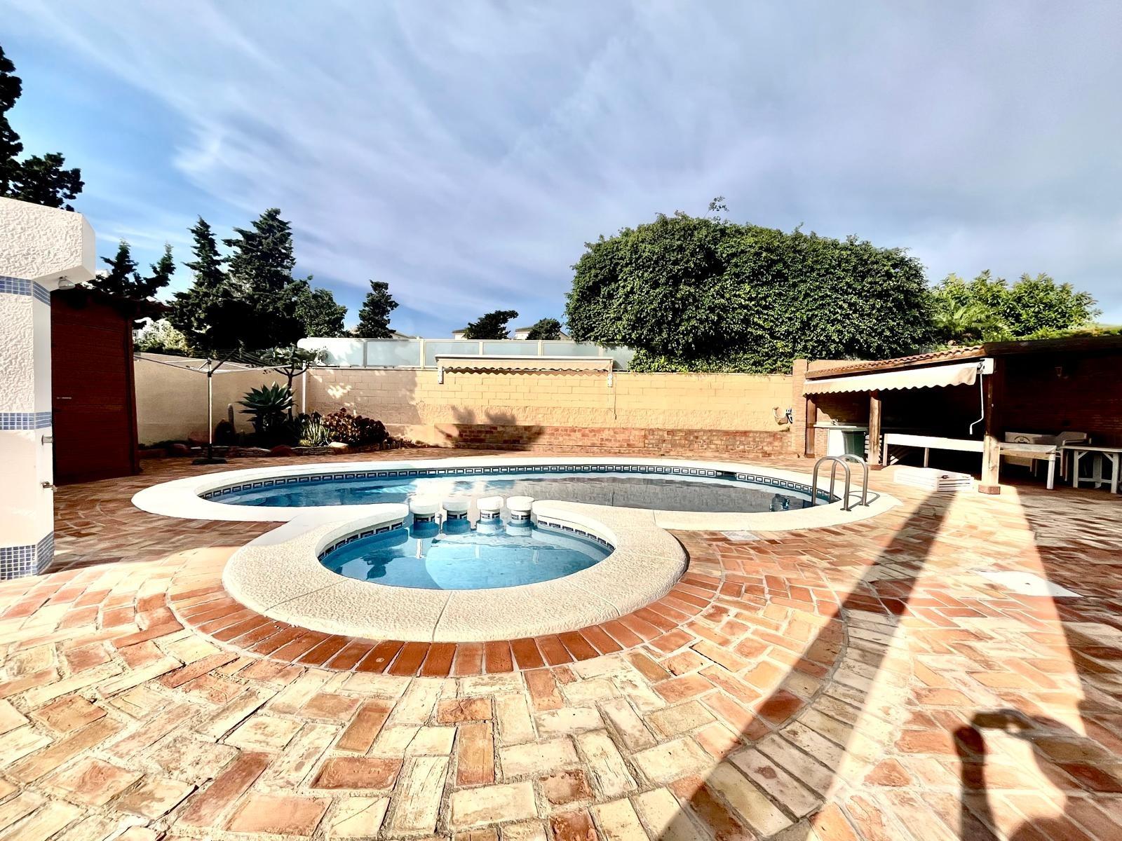 Villa Torrevieja, Alicante, Spānijā 4 istabas, 291 m2 Nr. 148520