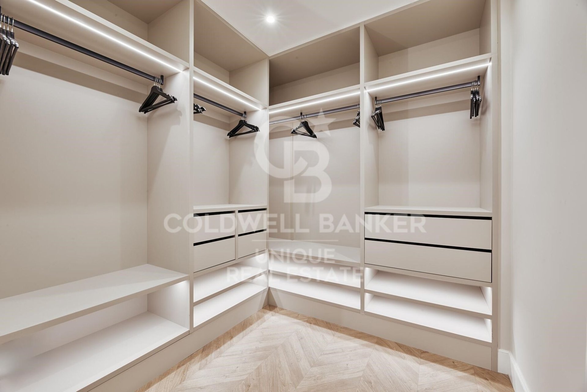 Apartment in Madrid, Spain 3 bedrooms, 129 sq.m. No. 158339