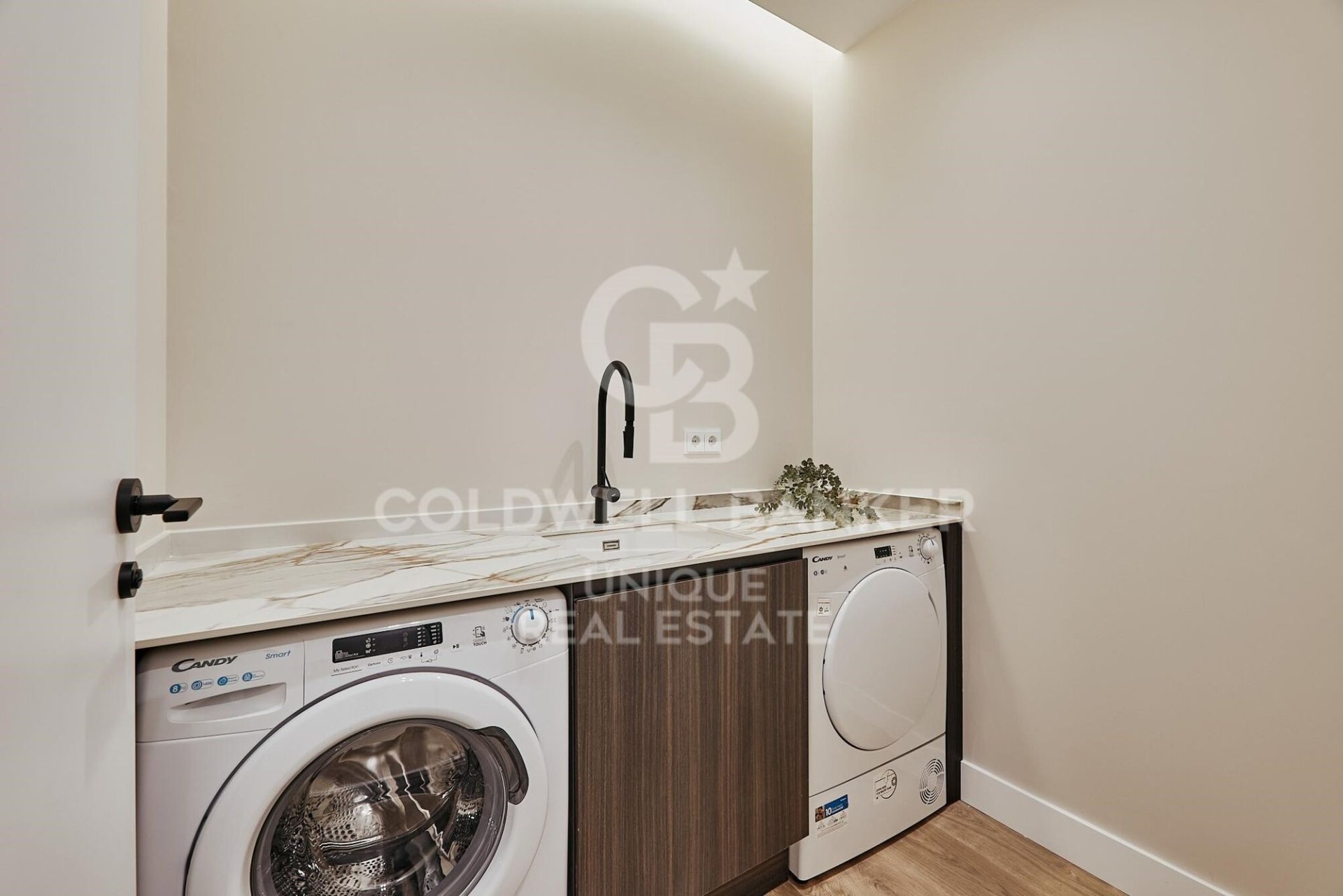 Wohnung in Madrid, Spanien 3 Schlafzimmer, 179 m2 Nr. 158341