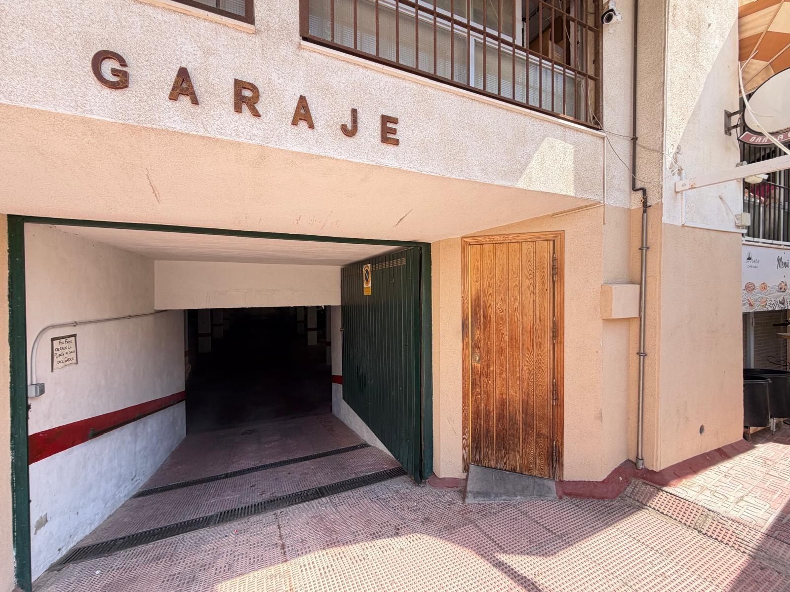 Commercial property in Torrevieja, Alicante, Spain 2800 sq.m. No. 177532