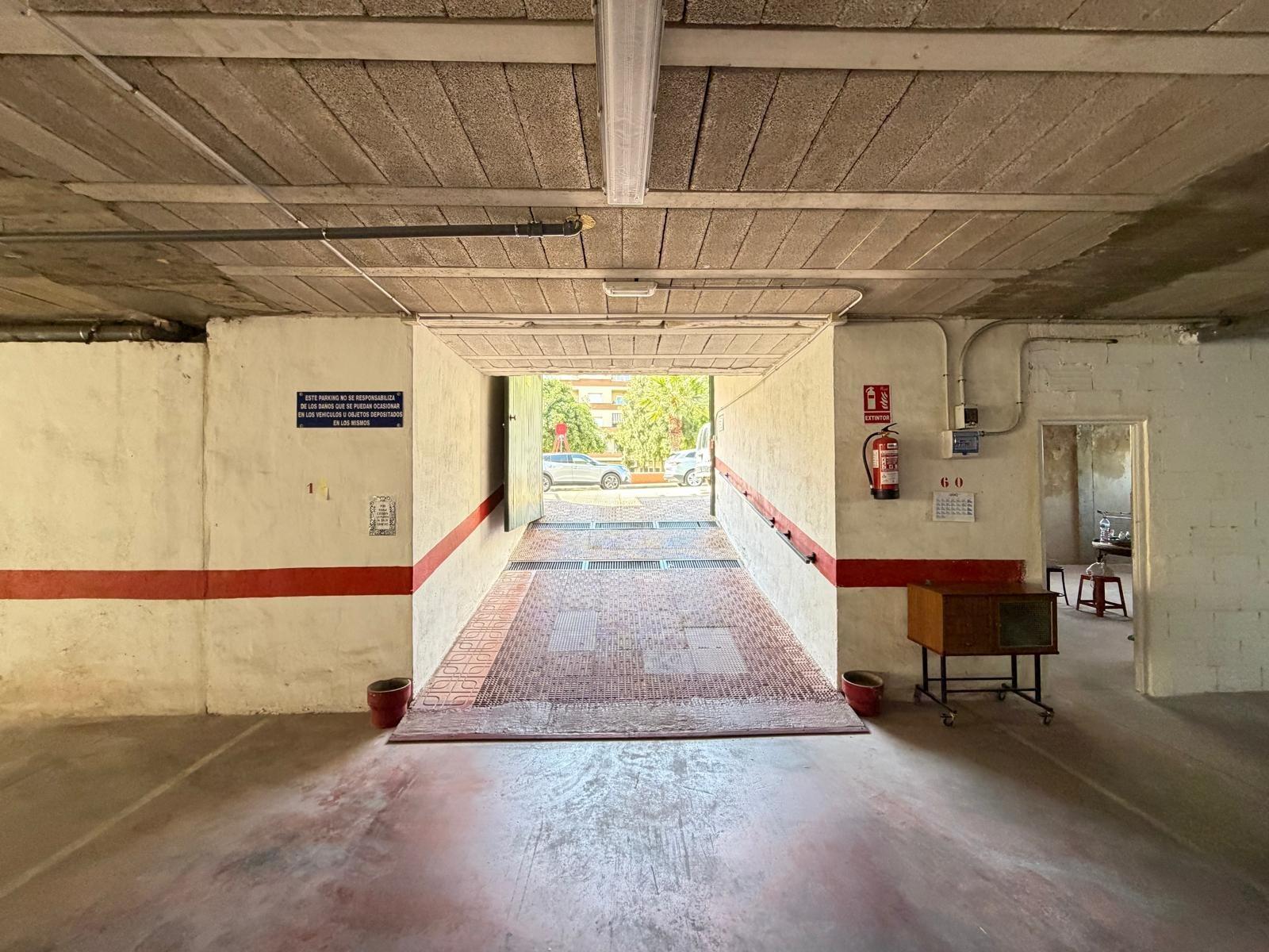 Commercial property in Torrevieja, Alicante, Spain 2800 sq.m. No. 177532