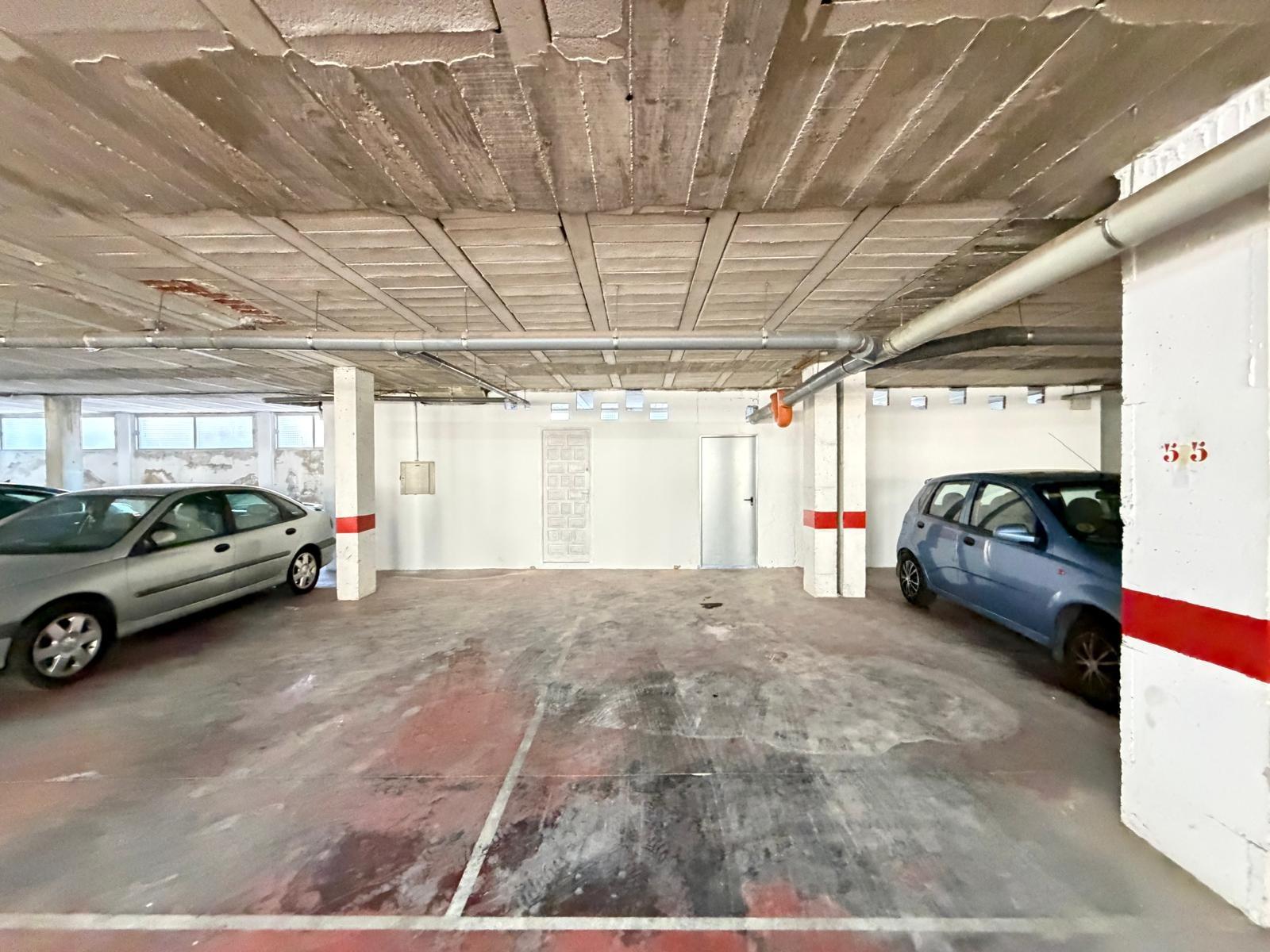 Commercial property in Torrevieja, Alicante, Spain 2800 sq.m. No. 177532