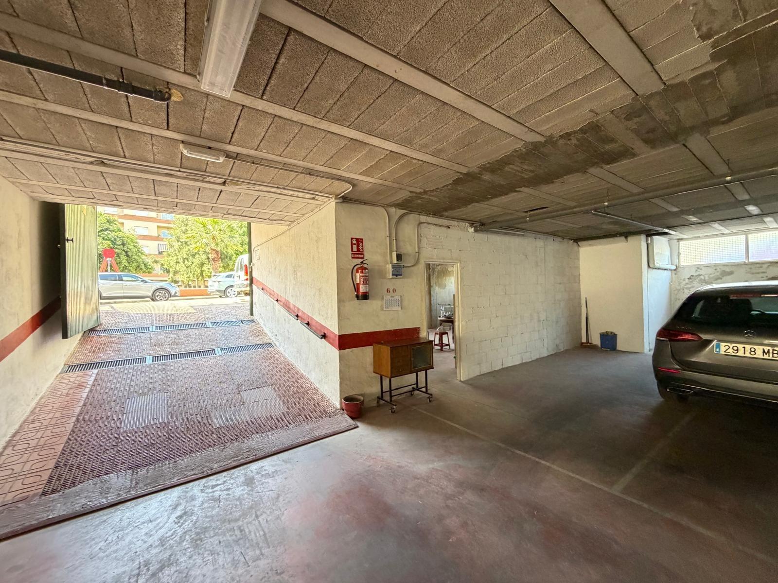 Commercial property in Torrevieja, Alicante, Spain 2800 sq.m. No. 177532
