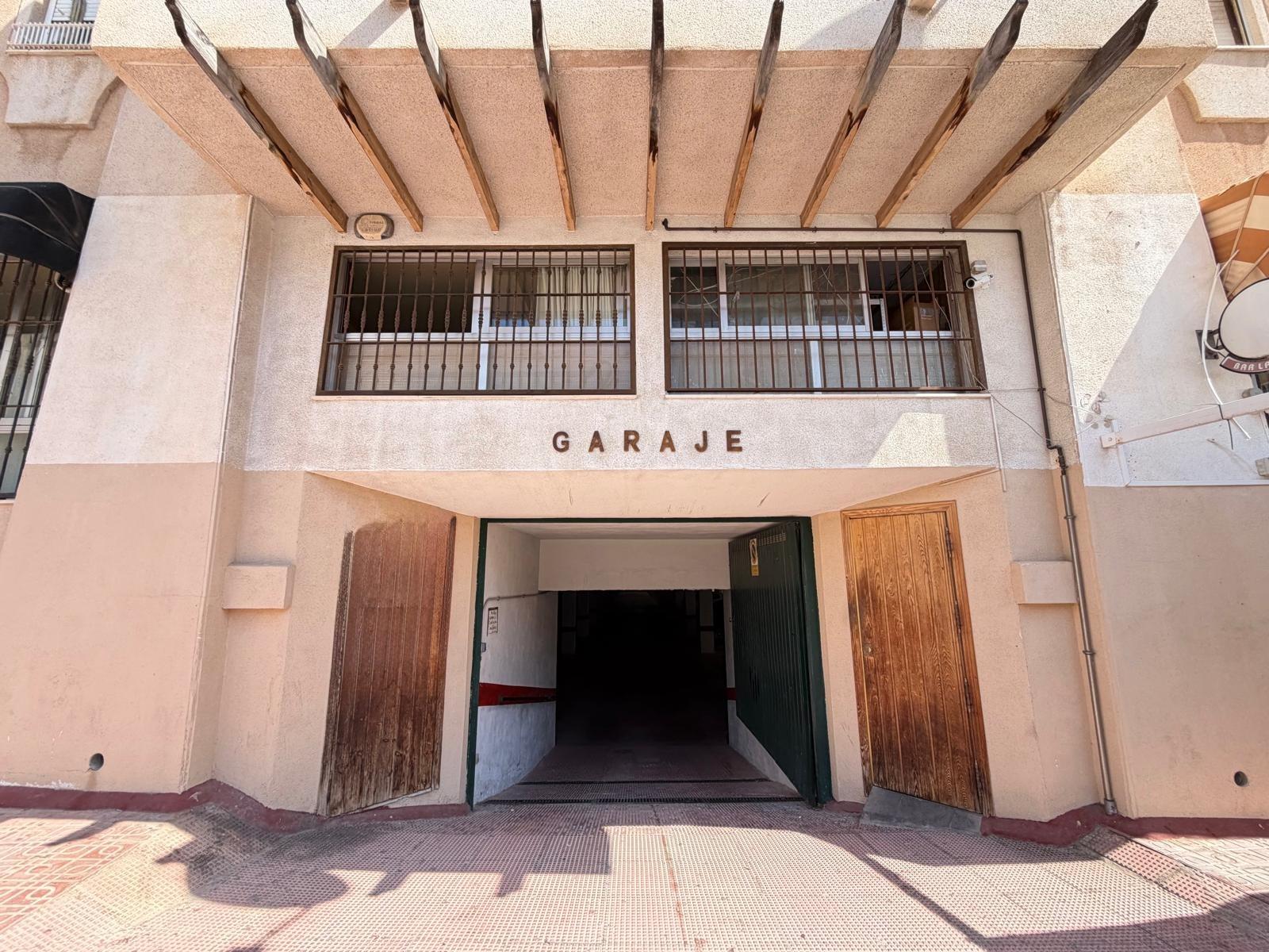 Commercial property in Torrevieja, Alicante, Spain 2800 sq.m. No. 177532