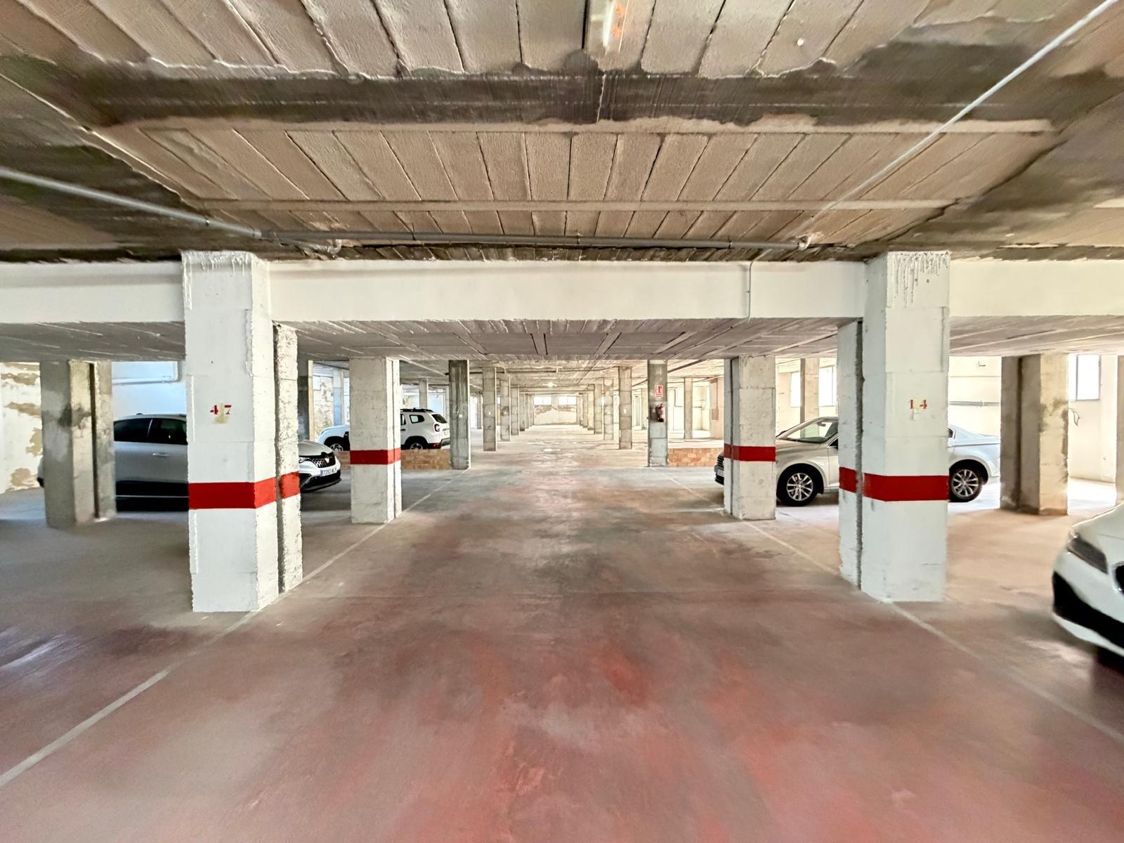 Commercial property in Torrevieja, Alicante, Spain 2800 sq.m. No. 177532