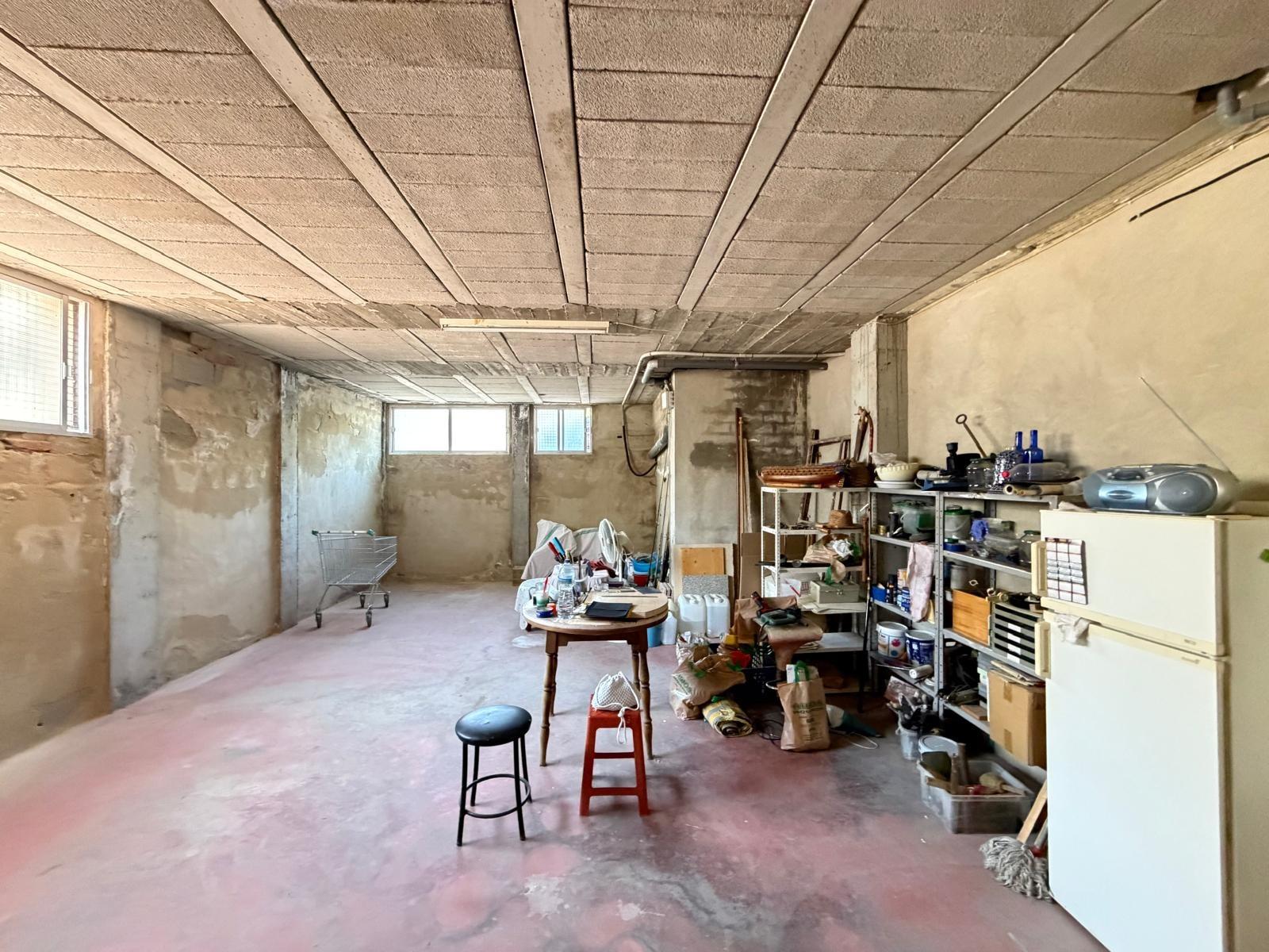 Commercial property in Torrevieja, Alicante, Spain 2800 sq.m. No. 177532