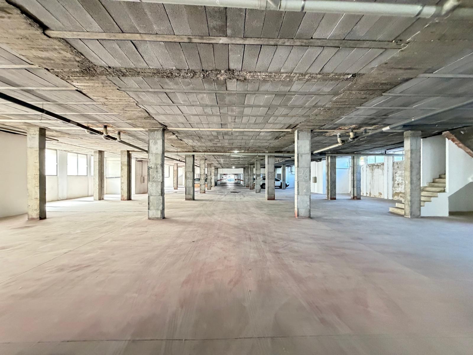 Commercial property in Torrevieja, Alicante, Spain 2800 sq.m. No. 177532