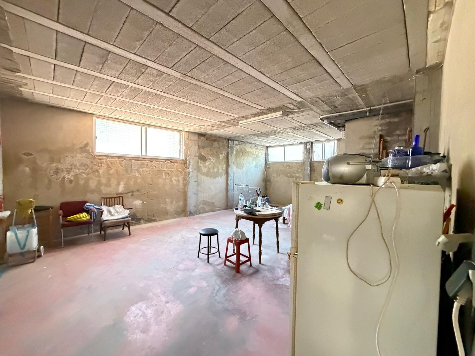 Commercial property in Torrevieja, Alicante, Spain 2800 sq.m. No. 177532