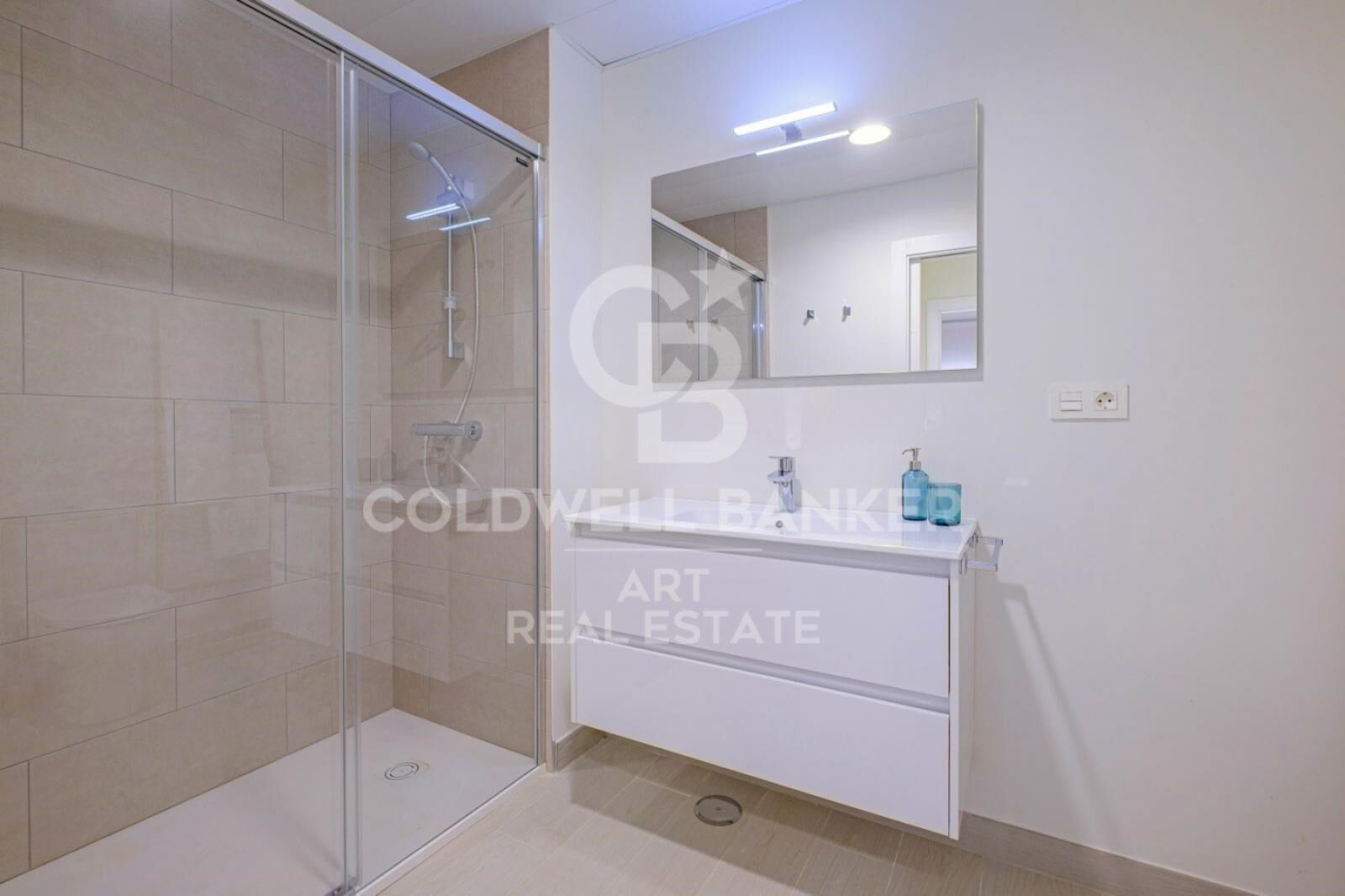 Apartamento en Casares, Málaga, España 3 dormitorios, 121 m2 No. 158794