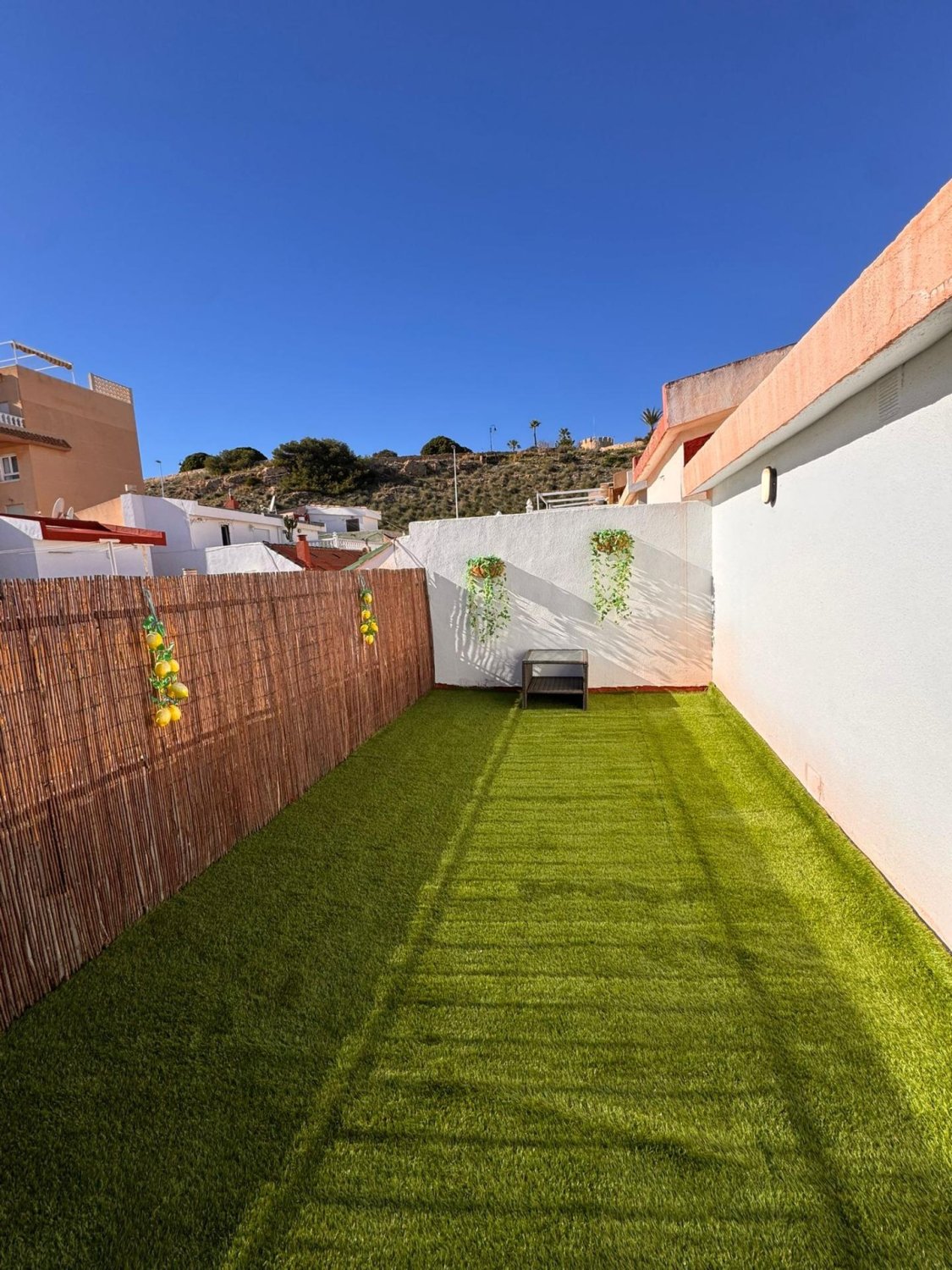 Bungalow en Torrevieja, Alicante, España 2 dormitorios, 74 m2 No. 149196