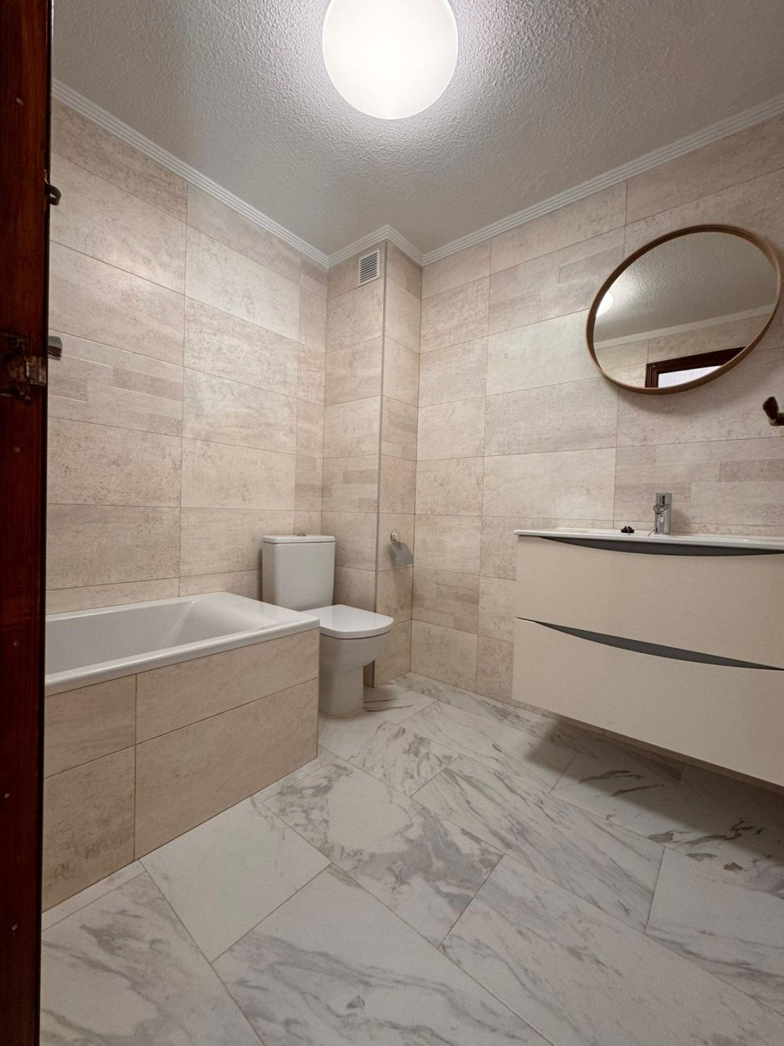 Bungalow en Torrevieja, Alicante, España 2 dormitorios, 74 m2 No. 149196