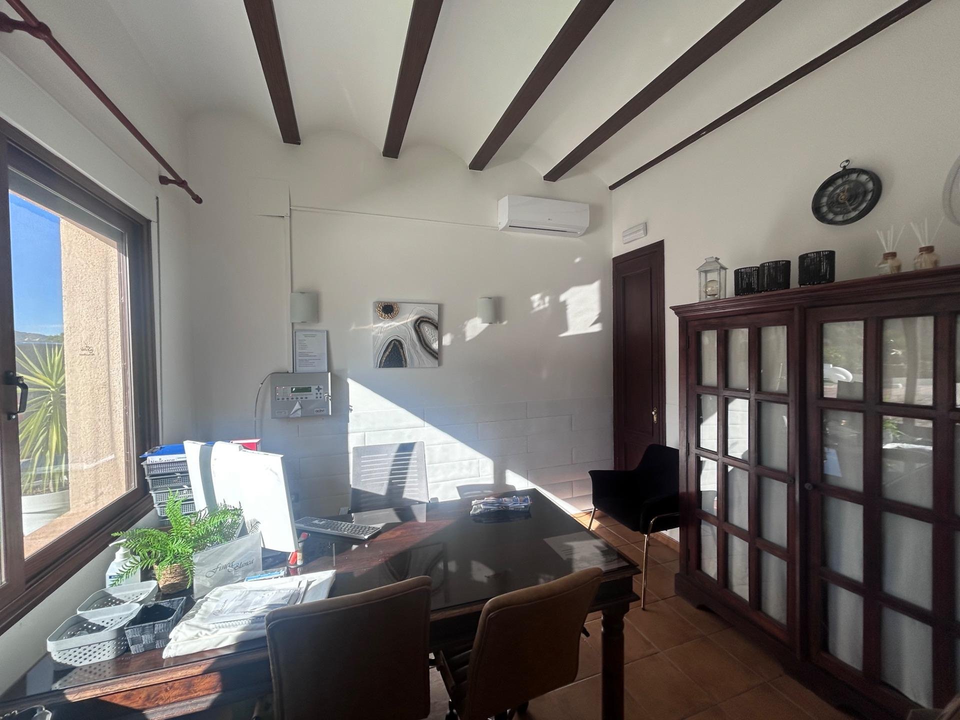 Hotelli Finestrat, Alicante, Espanja 12 makuuhuonetta, 800 m2 No. 149199