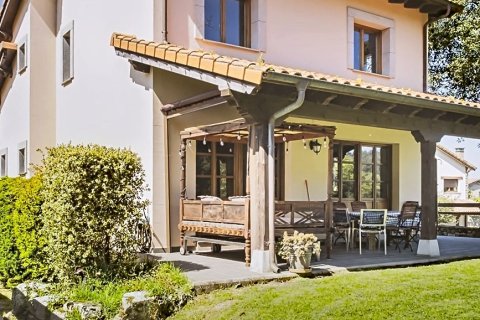 Casa a Llanes, Asturias, Spagna 4 camere da letto, 296 mq. N° 172322