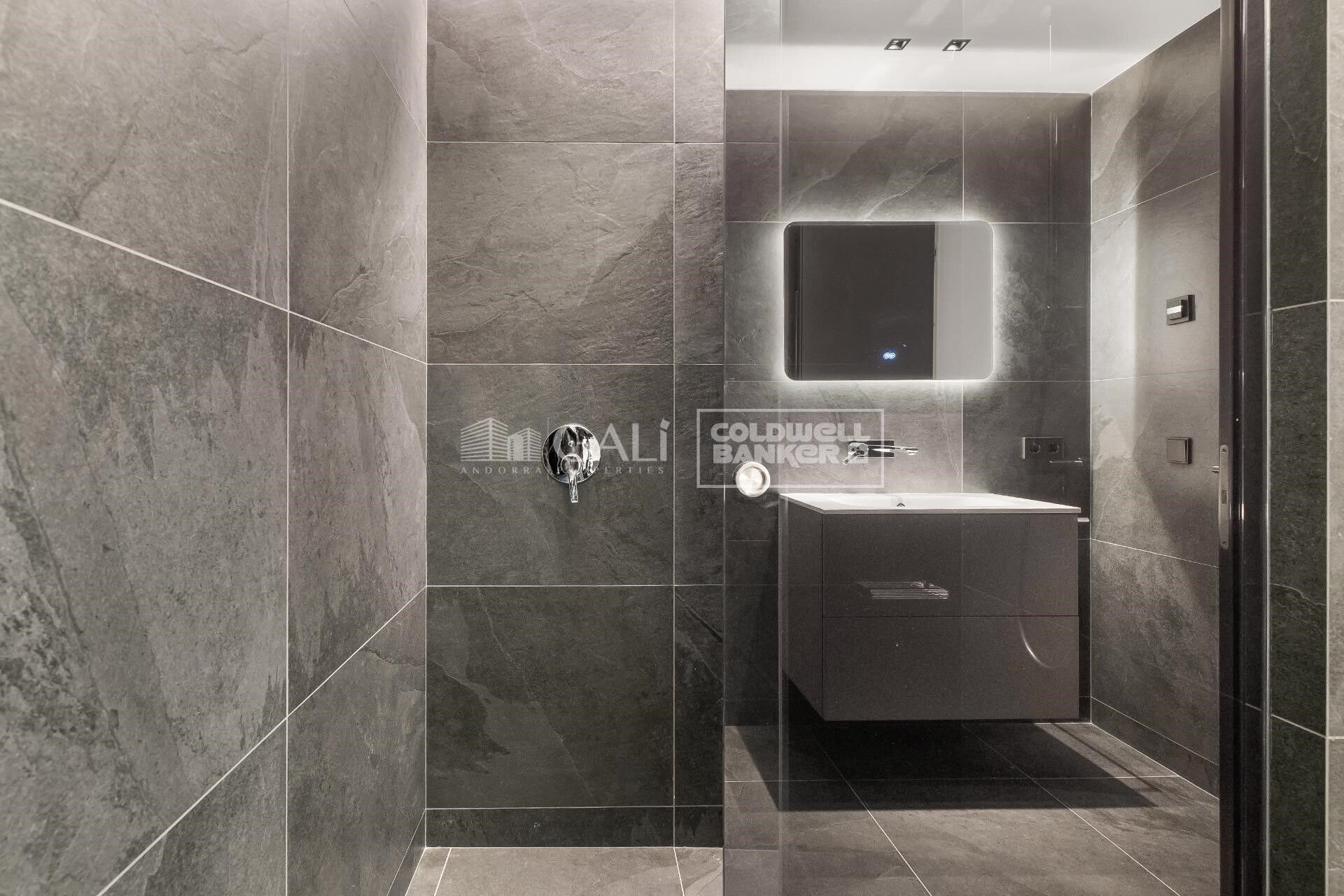 Wohnung in Principado De Andorra (Ninguna Poblacion Tiene C.P.), Lleida, Spanien 3 Schlafzimmer, 110 m2 Nr. 160069