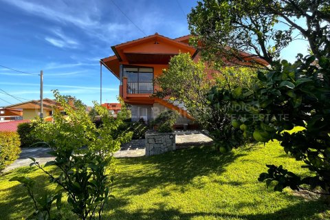 Villa en Vigo, Pontevedra, España 4 dormitorios, 293 m2 No. 160071