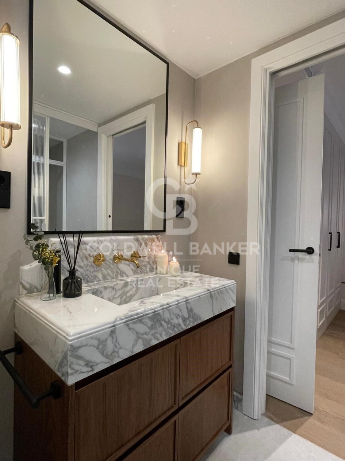 Wohnung in Madrid, Spanien 4 Schlafzimmer, 243 m2 Nr. 160070