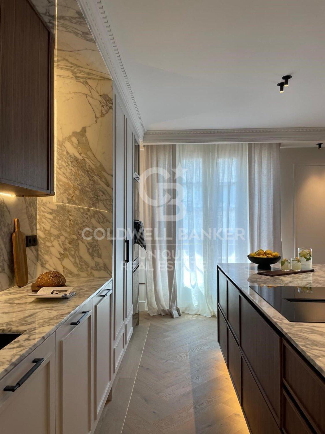 Wohnung in Madrid, Spanien 4 Schlafzimmer, 243 m2 Nr. 160070