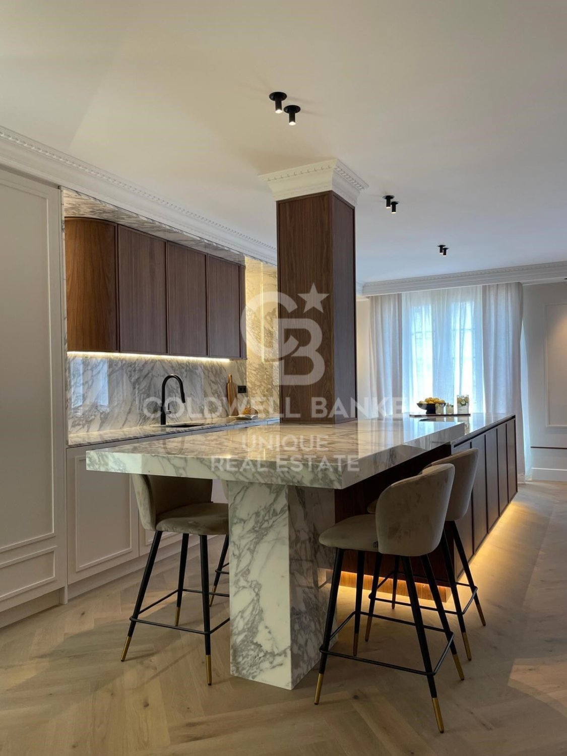 Wohnung in Madrid, Spanien 4 Schlafzimmer, 243 m2 Nr. 160070