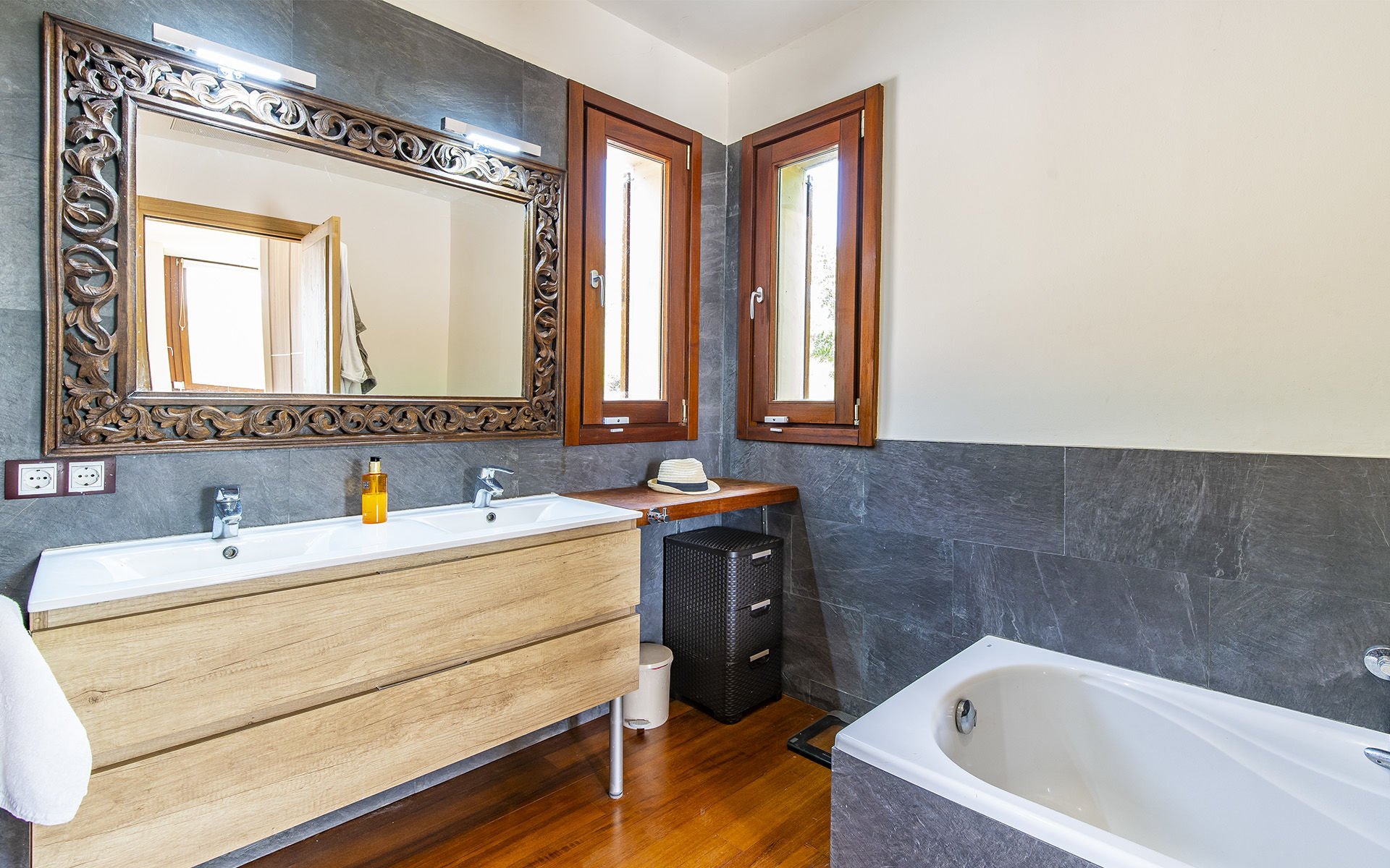 Finca in Bunyola, Mallorca, Spain 6 bedrooms, 380 sq.m. No. 160927