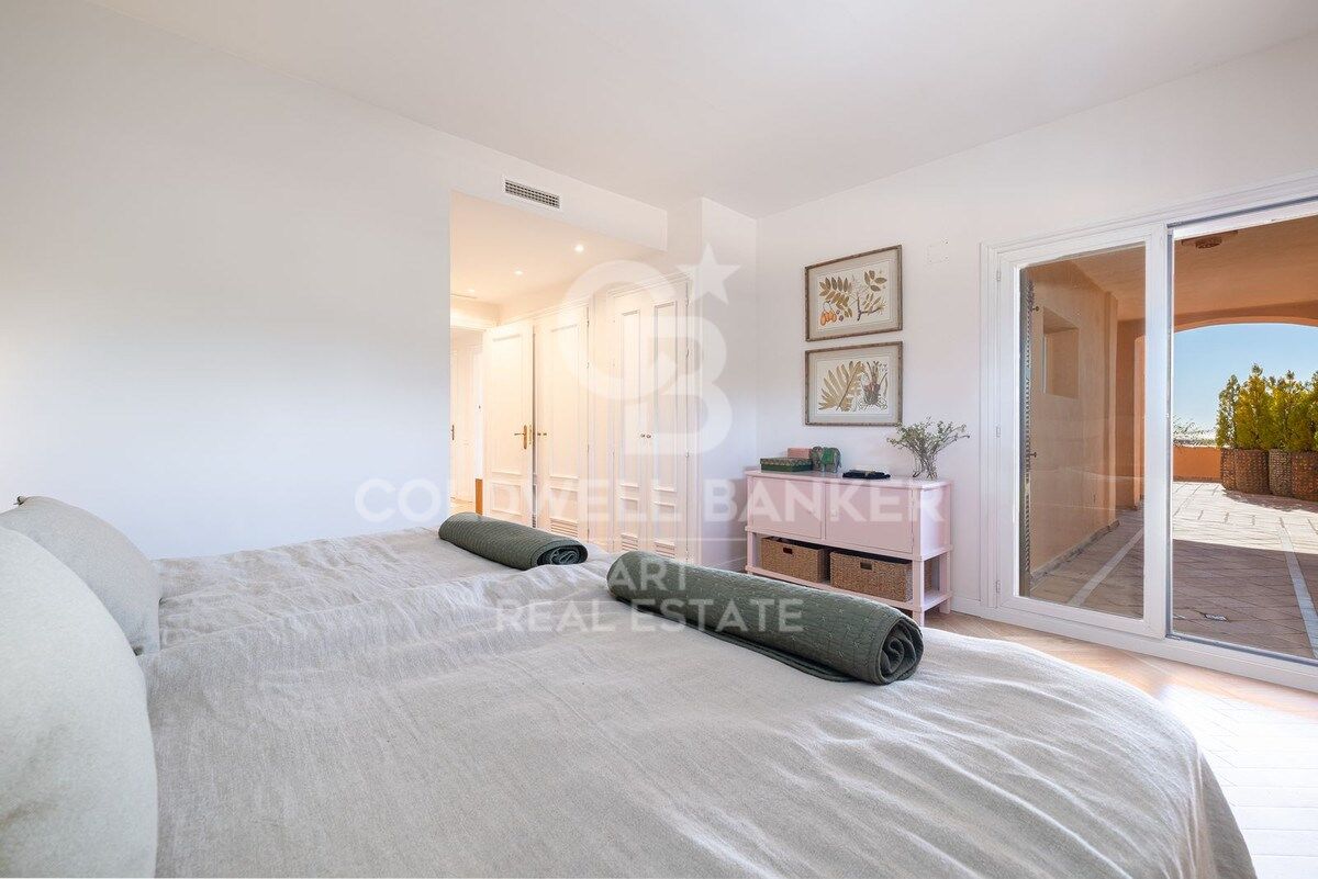 Apartment à Marbella, Malaga, Espagne 3 chambres, 217 m2 No. 178563