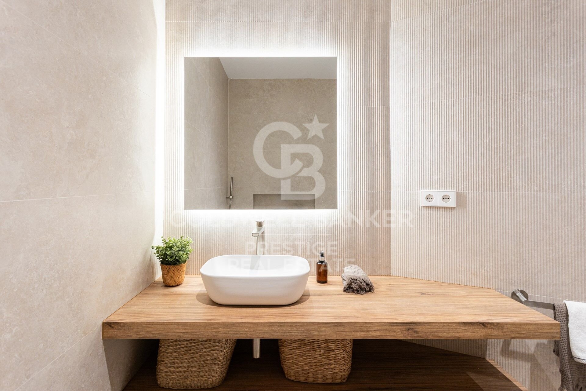 Appartamento a Barcelona, Spagna 5 camere da letto, 224 mq. N° 178561
