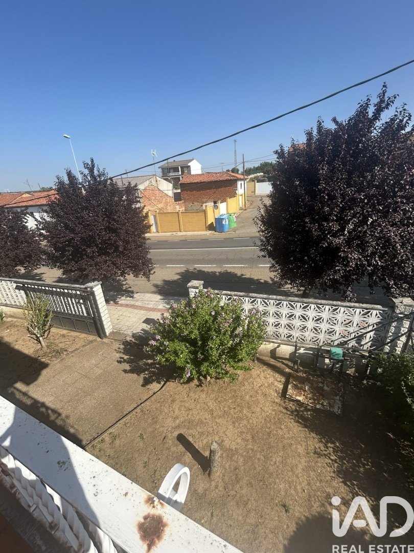 House à Valverde de la Virgen, Leon, Espagne 4 chambres, 388 m2 No. 188478