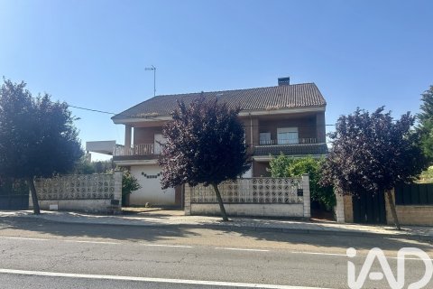 House à Valverde de la Virgen, Leon, Espagne 4 chambres, 388 m2 No. 188478