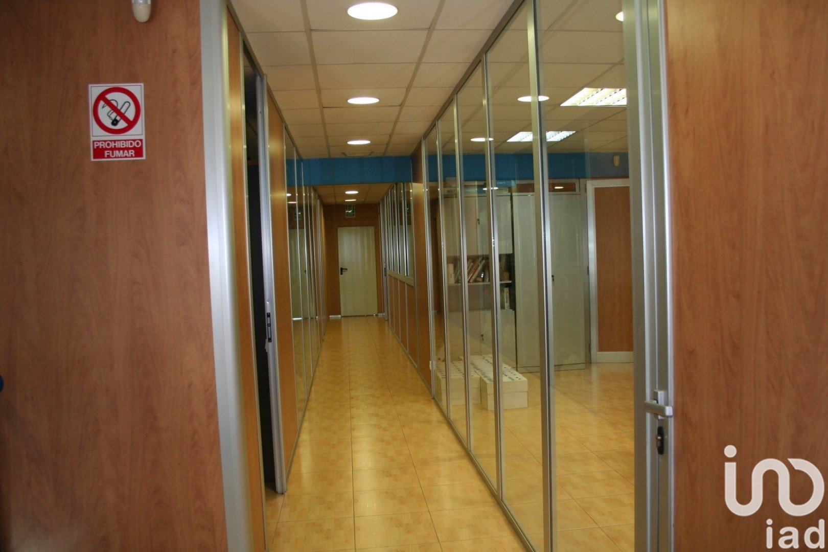 Commercial property in Santa Eulalia De Roncana, Barcelona, Spain 684 sq.m. No. 188476