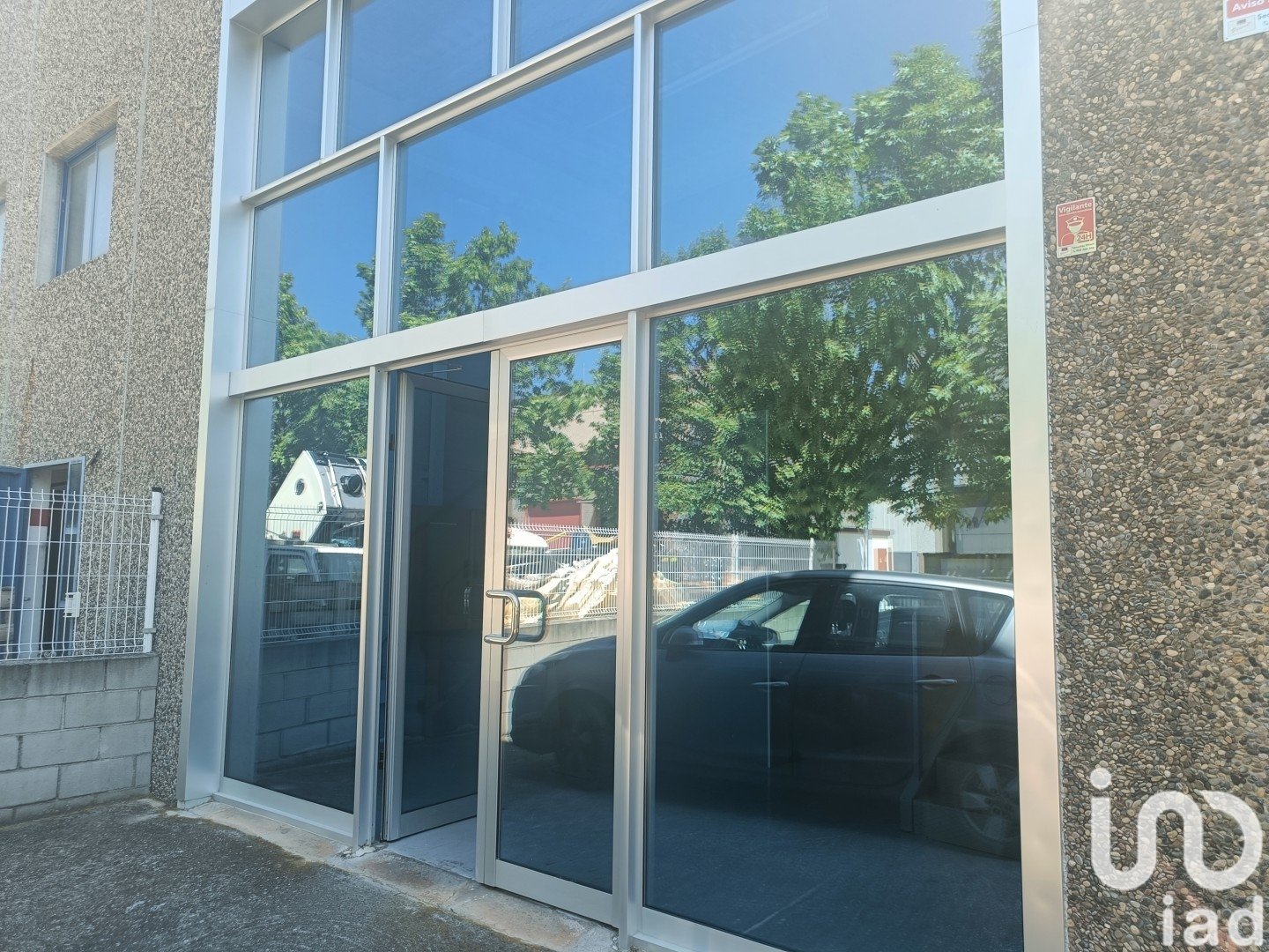 Commercial property in Santa Eulalia De Roncana, Barcelona, Spain 684 sq.m. No. 188476
