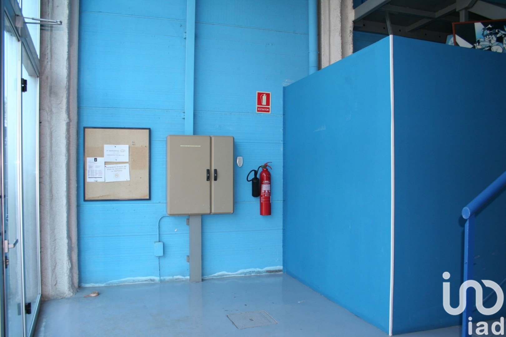 Commercial property in Santa Eulalia De Roncana, Barcelona, Spain 684 sq.m. No. 188476