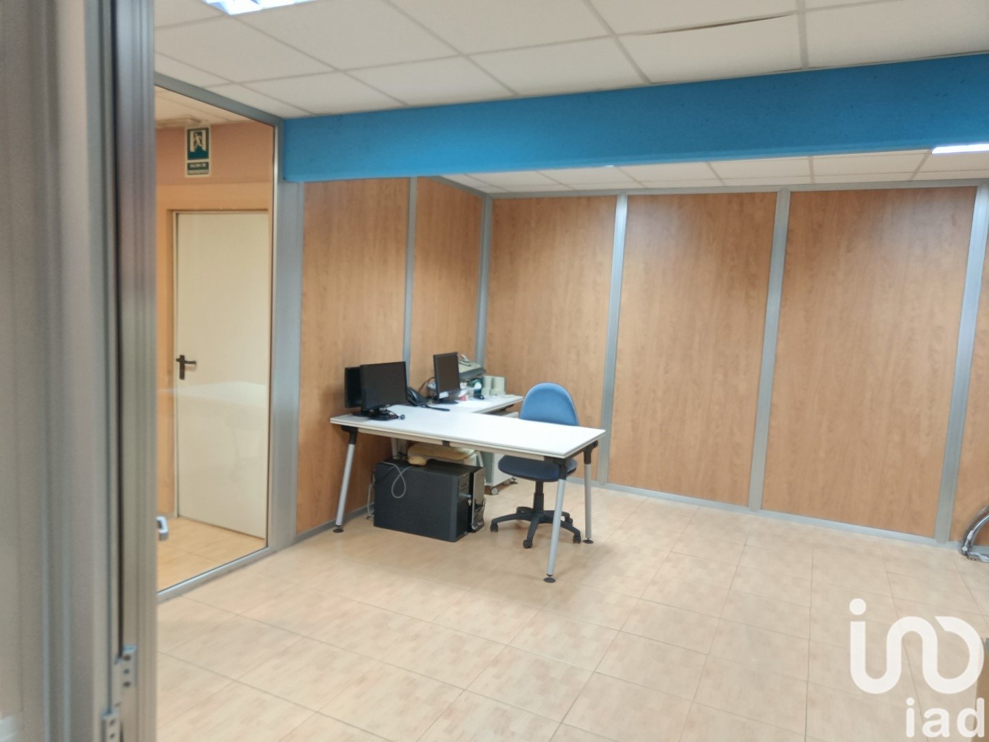 Commercial property in Santa Eulalia De Roncana, Barcelona, Spain 684 sq.m. No. 188476