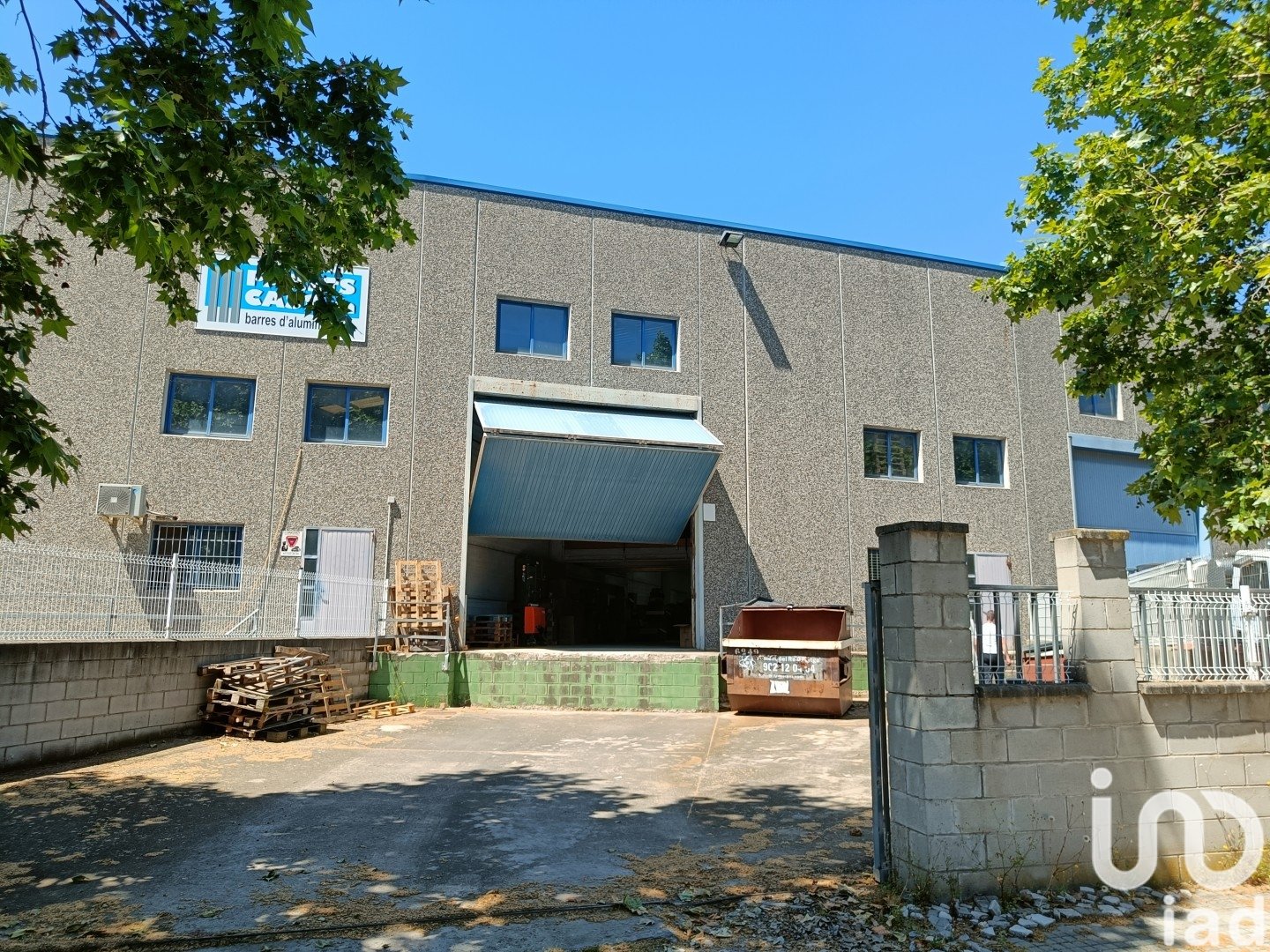 Commercial property in Santa Eulalia De Roncana, Barcelona, Spain 684 sq.m. No. 188476