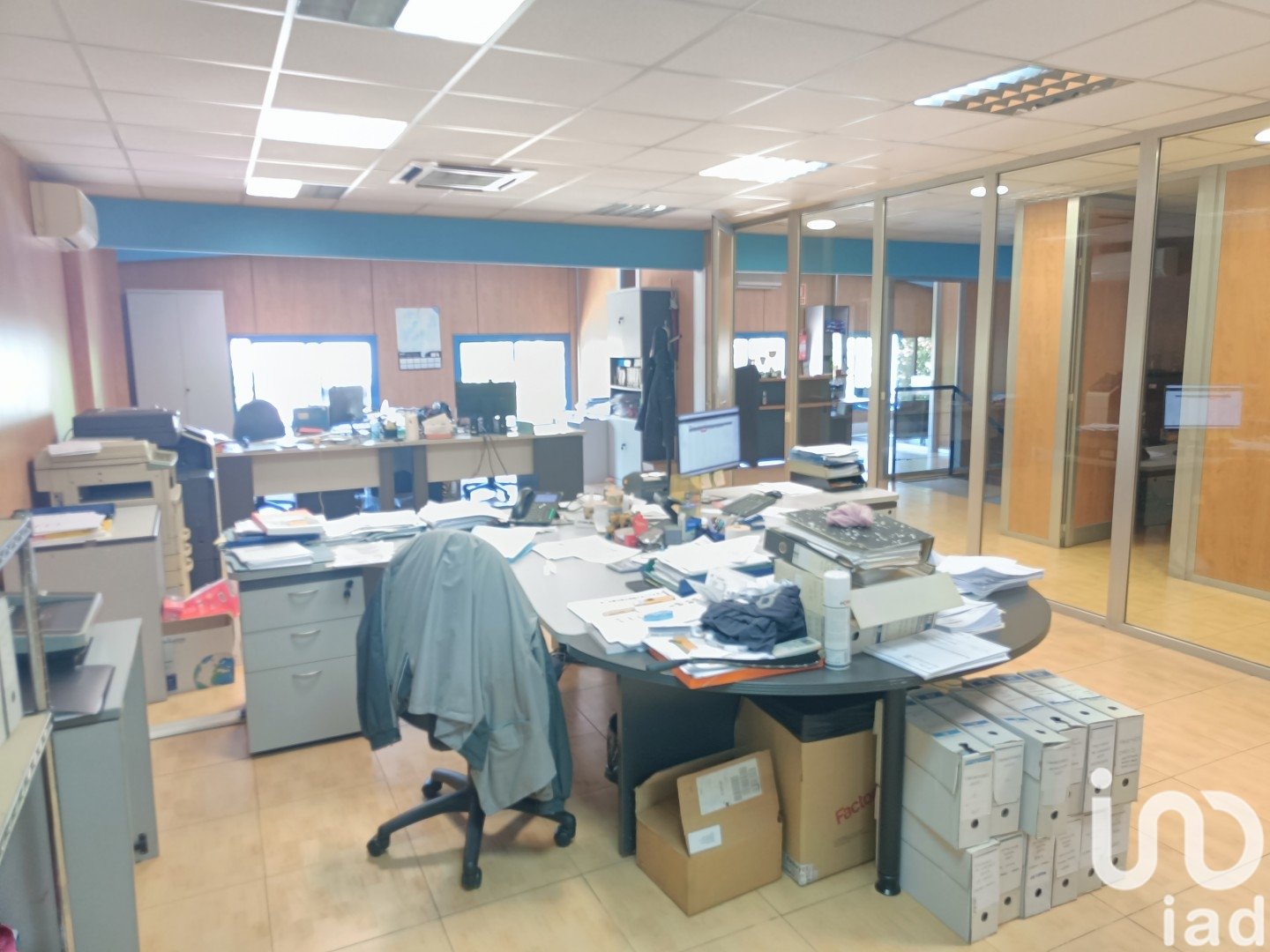 Commercial property in Santa Eulalia De Roncana, Barcelona, Spain 684 sq.m. No. 188476