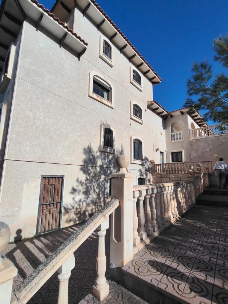 Willa w La Nucia, Alicante, Hiszpania 14 sypialni, 1000 mkw. nr 180281