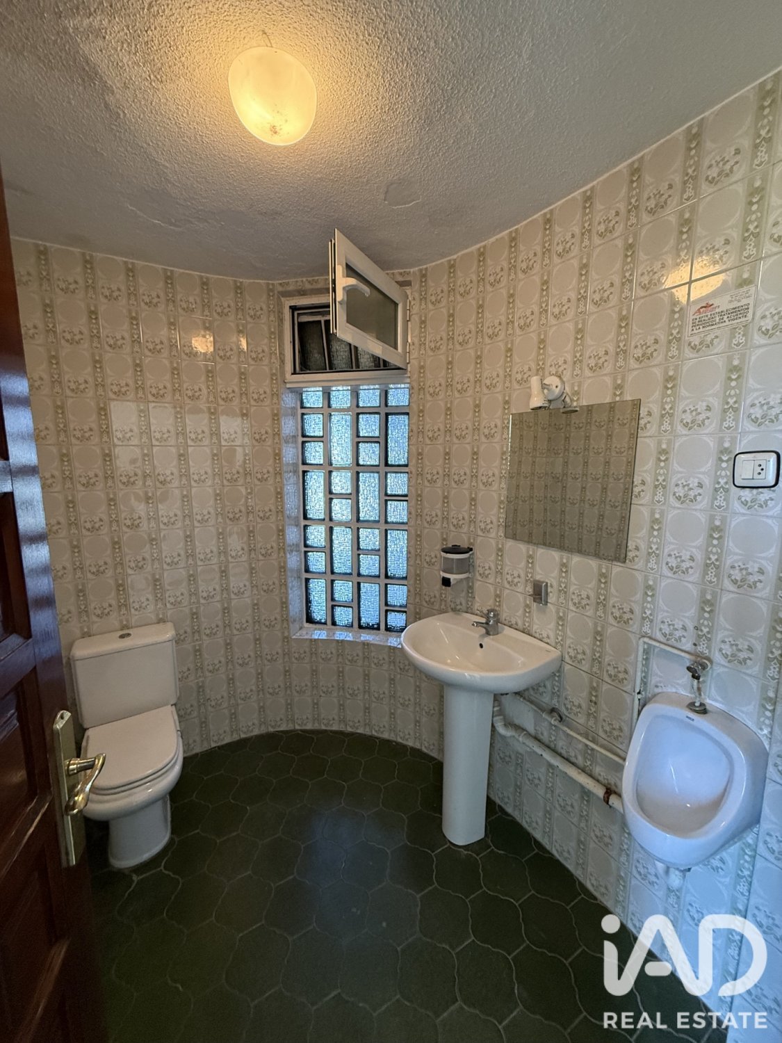 Talo Garrafe de Torio, Leon, Espanja 3 makuuhuonetta, 354 m2 No. 187998