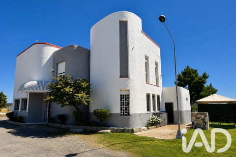House in Garrafe de Torio, Leon, Spain 3 bedrooms, 354 sq.m. No. 187998