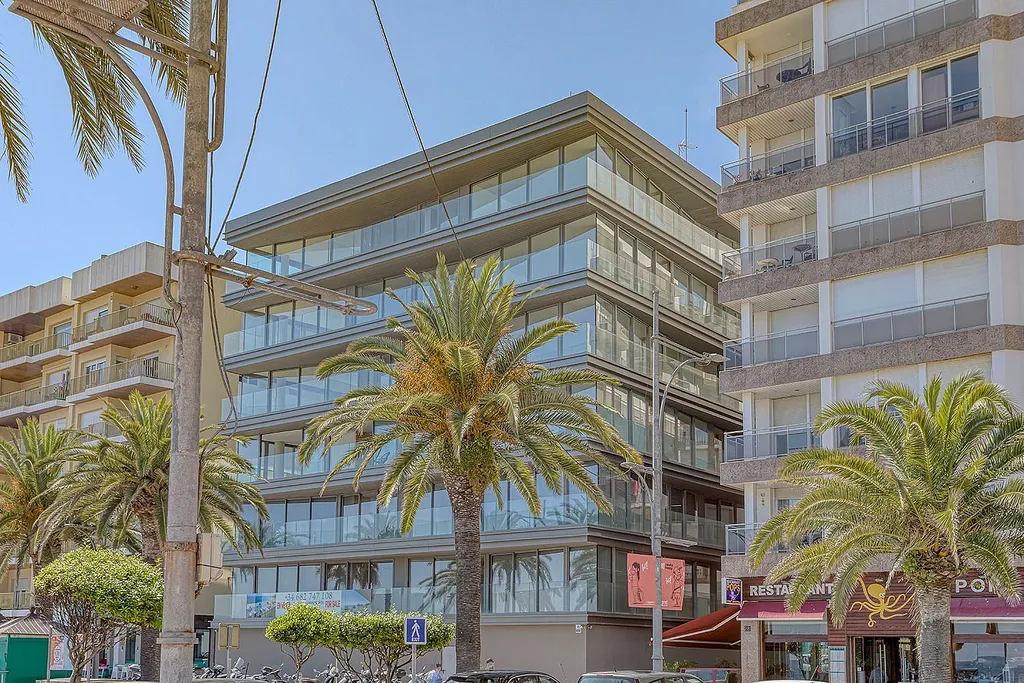 Apartment in Lloret de Mar, Girona, Spain 3 bedrooms,  No. 141264