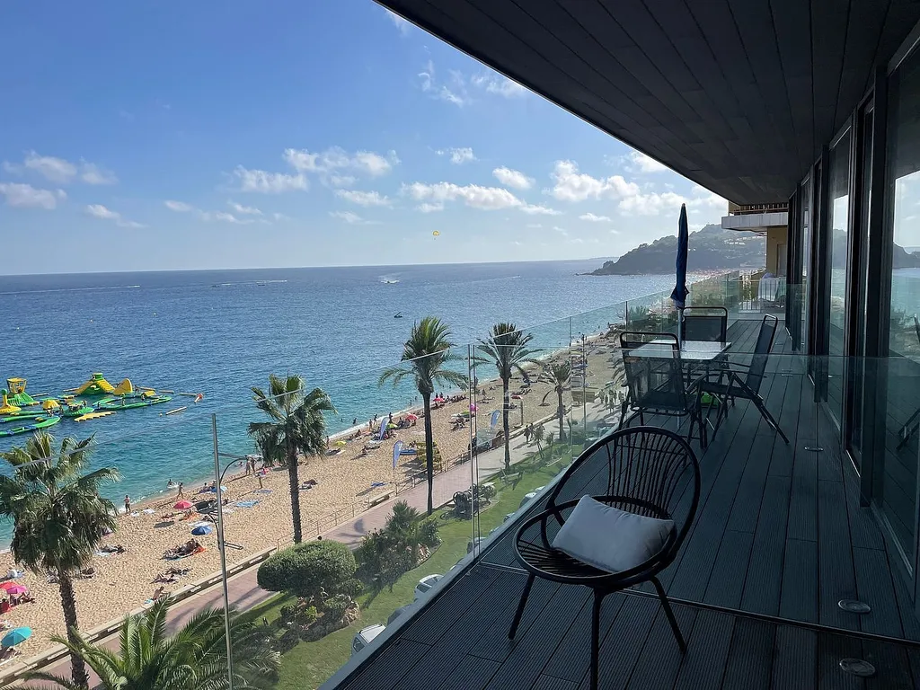 Apartment in Lloret de Mar, Girona, Spain 3 bedrooms,  No. 141264