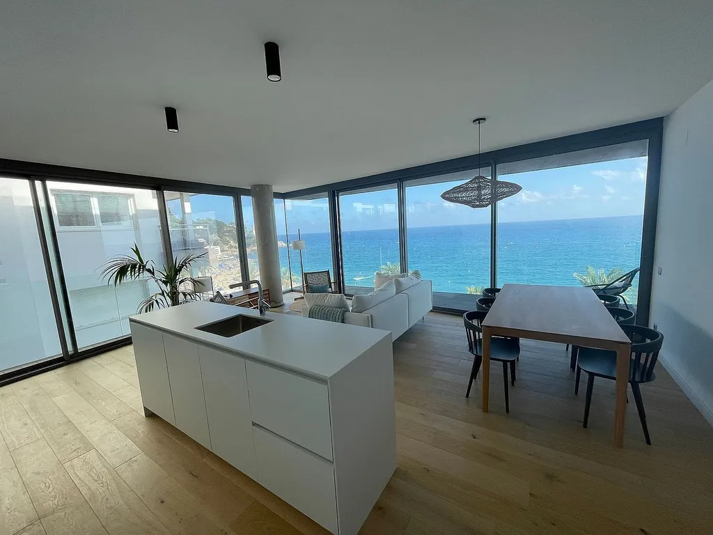Apartment in Lloret de Mar, Girona, Spain 3 bedrooms,  No. 141264