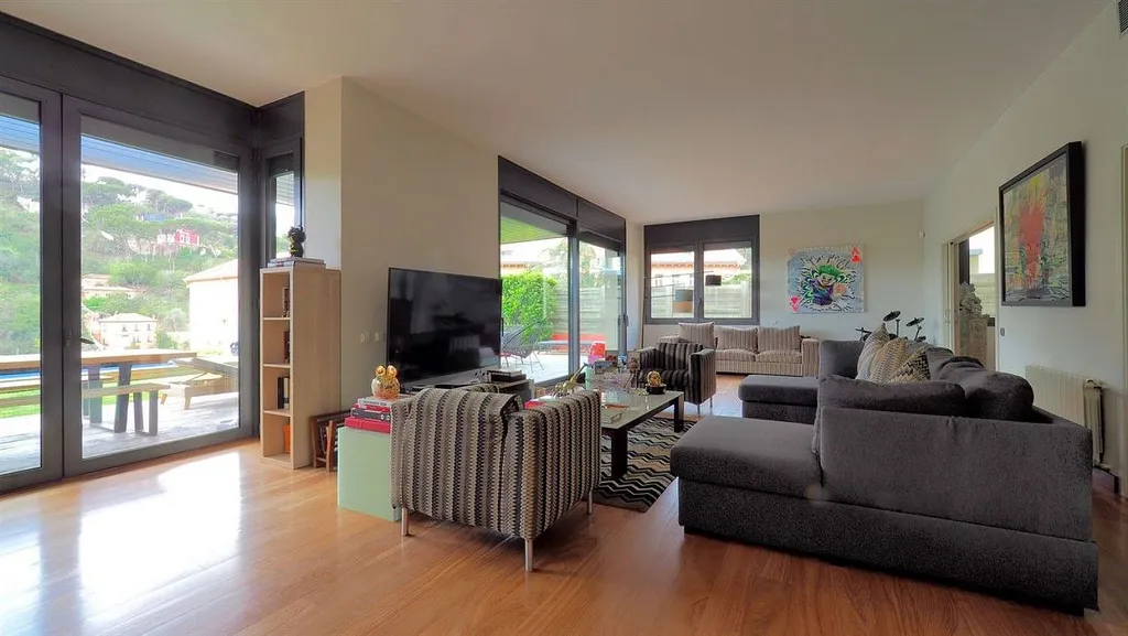 House in Barcelona, Spanien 7 Schlafzimmer,  Nr. 141266