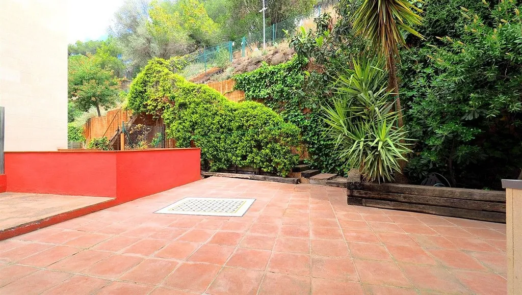 House in Barcelona, Spanien 7 Schlafzimmer,  Nr. 141266
