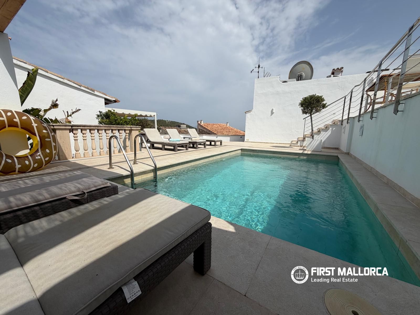 Huvila Pollenca, Mallorca, Espanja 6 makuuhuonetta, 442 m2 No. 196353