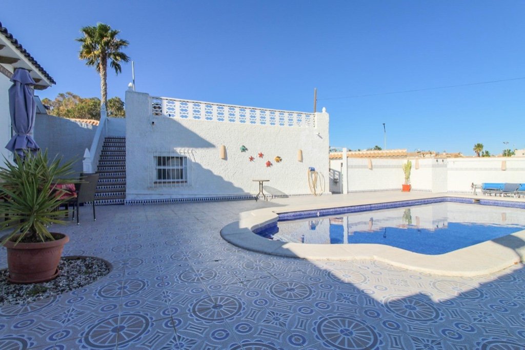 Villa en Cabo Roig, Alicante, España 3 dormitorios, 135 m2 No. 145282