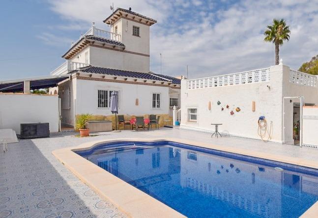 Villa en Cabo Roig, Alicante, España 3 dormitorios, 135 m2 No. 145282