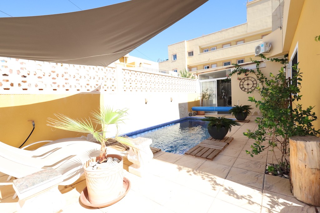Villa Cabo Roig, Alicante, Spānijā 4 istabas, 129 m2 Nr. 145279