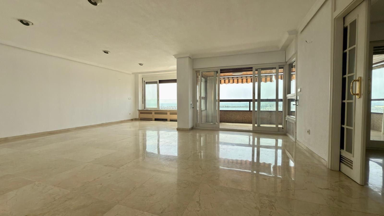 Penthouse in Alicante, Spain 6 bedrooms, 391 sq.m. No. 165604