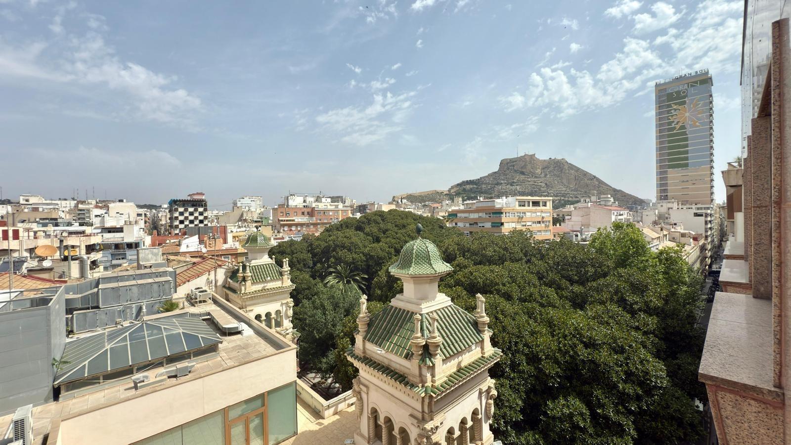 Penthouse in Alicante, Spain 6 bedrooms, 391 sq.m. No. 165604