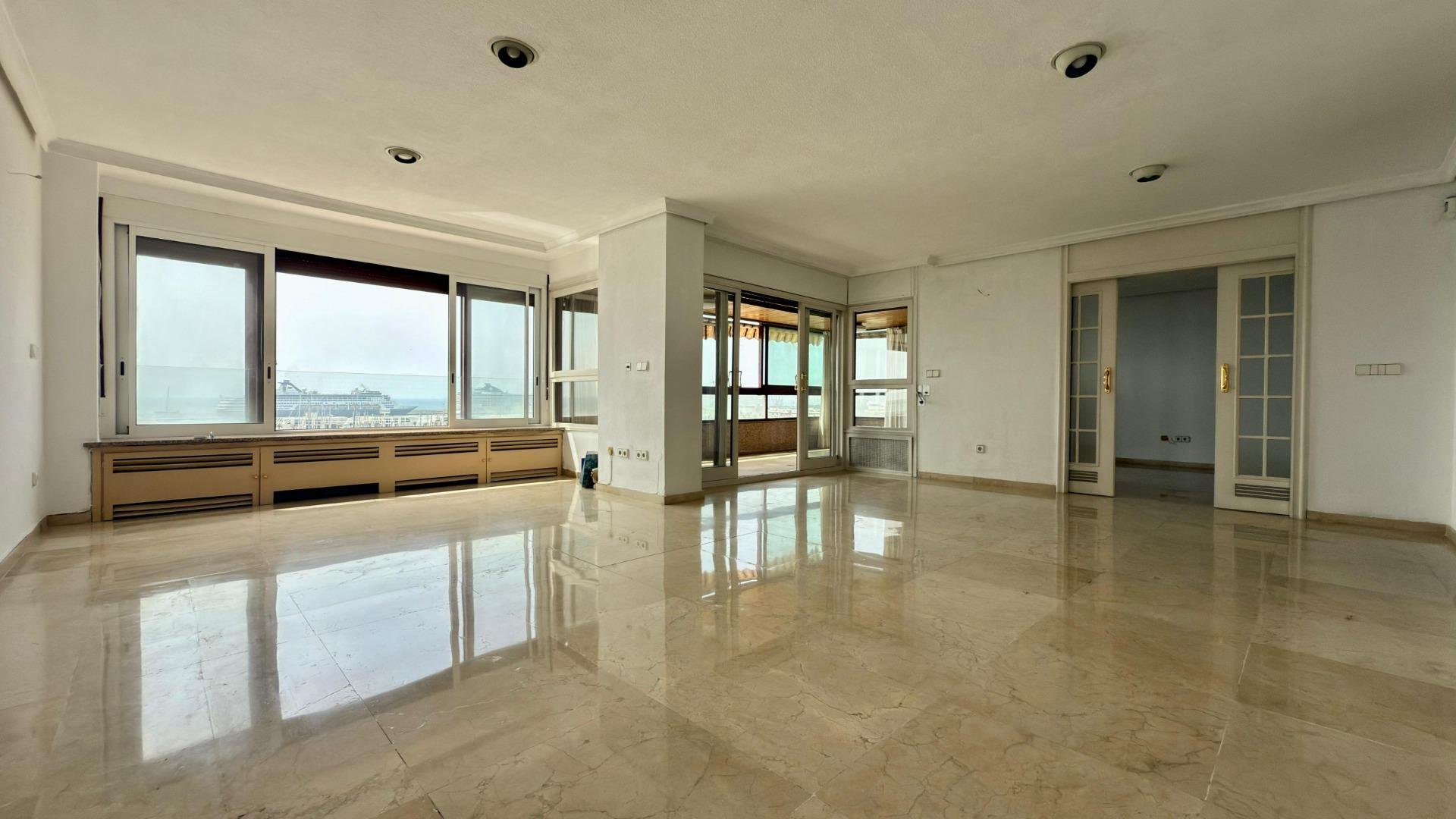 Penthouse in Alicante, Spain 6 bedrooms, 391 sq.m. No. 165604