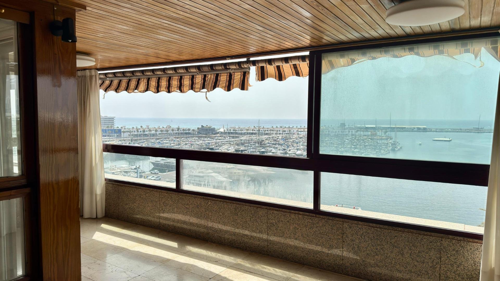 Penthouse in Alicante, Spain 6 bedrooms, 391 sq.m. No. 165604